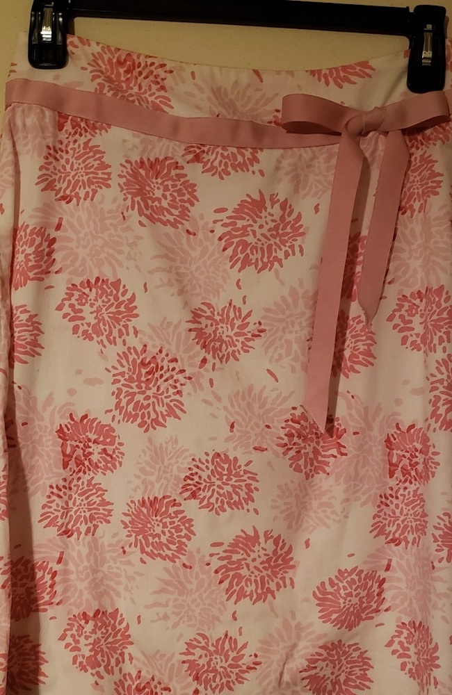 B moss pink and white floral skirt